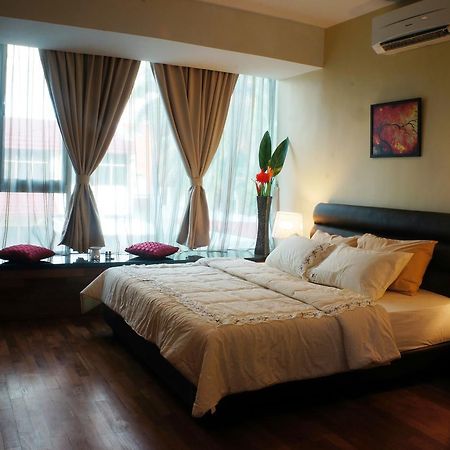 Gurney Luxe Inn George Town Exteriör bild