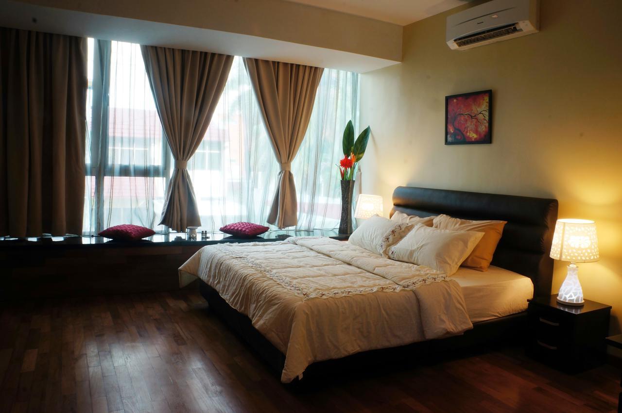 Gurney Luxe Inn George Town Exteriör bild