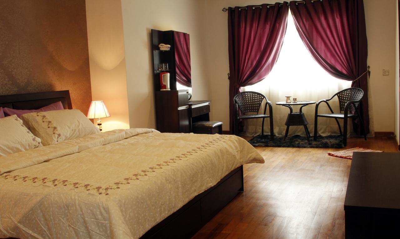Gurney Luxe Inn George Town Exteriör bild